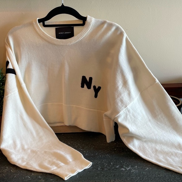 Spirit Jersey New York cream top NWT - Picture 4 of 8